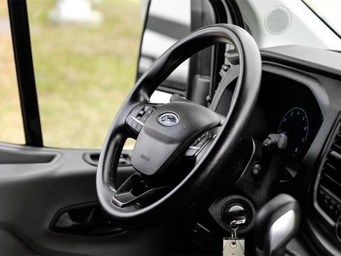 Used 2023 Ford Transit 250 Base image 11