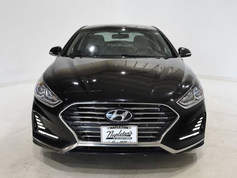 Used 2018 Hyundai Sonata SE FWD image 2