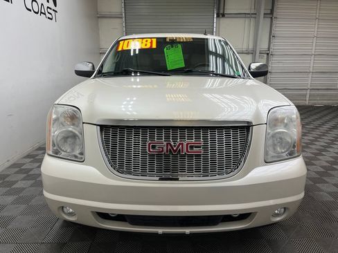 Used 2012 GMC Yukon XL SLT w/ Regional Value Package RWD image 9