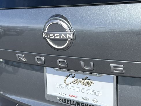 Used 2024 Nissan Rogue SV AWD/4WD image 8