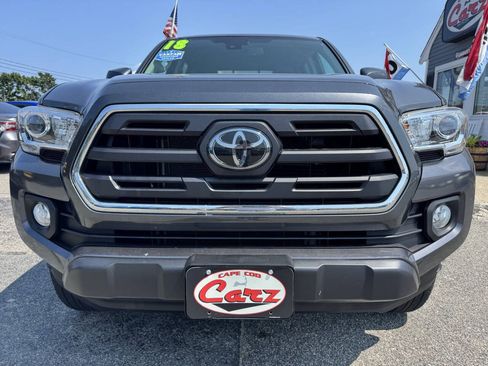 Used 2018 Toyota Tacoma SR5 AWD/4WD image 2