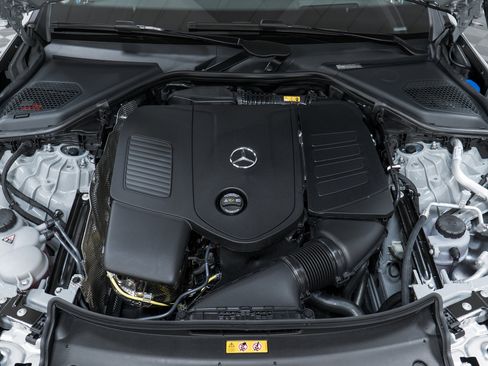 New 2026 Mercedes-Benz E 350 4MATIC Sedan image 9