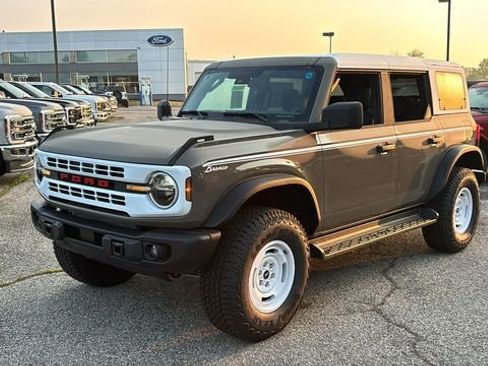 New 2026 Ford Bronco Heritage Edition AWD/4WD image 2