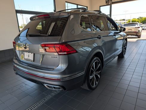 Used 2024 Volkswagen Tiguan SEL R-Line w/ MDO Package, Two-Row AWD/4WD image 3