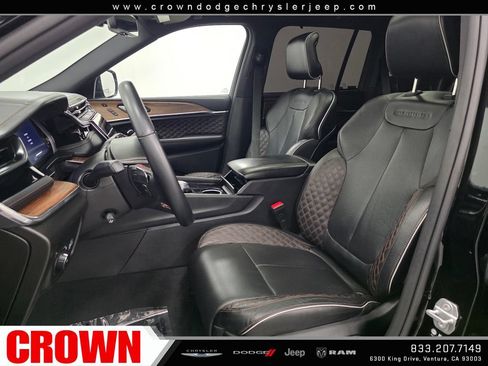 Used 2023 Jeep Grand Cherokee Summit w/ Adv Protech Group IV AWD/4WD image 27