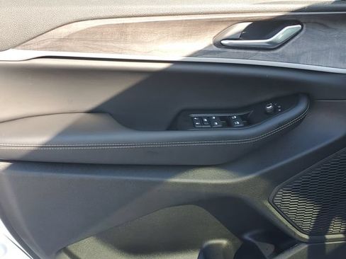 New 2026 Jeep Grand Cherokee Altitude AWD/4WD image 16