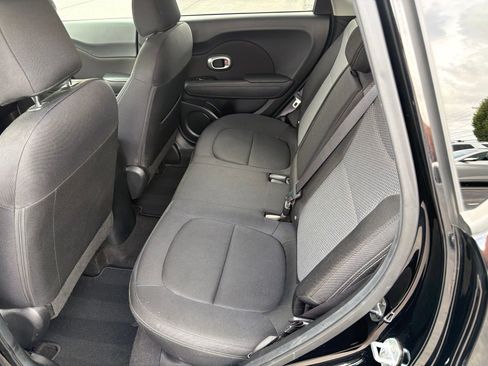 Used 2018 Kia Soul + FWD image 25