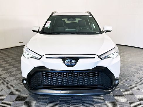 Used 2023 Toyota Corolla Cross AWD Hybrid w/ Convenience Package image 8