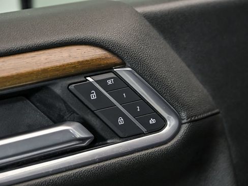 Used 2022 Chevrolet Silverado 1500 High Country w/ LPO, Dark Essentials Package AWD/4WD image 11