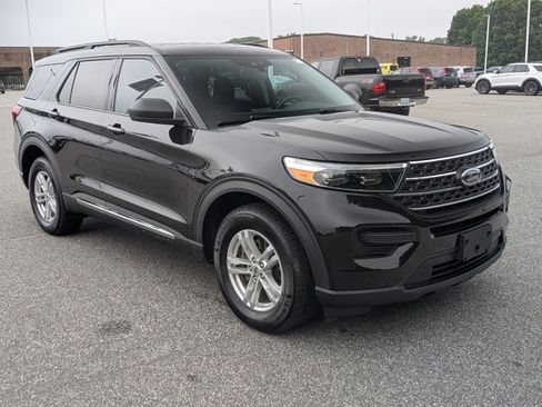 Certified 2022 Ford Explorer XLT AWD/4WD image 1