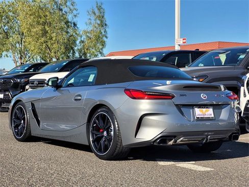 Used 2023 BMW Z4 M40i w/ Premium Package image 8