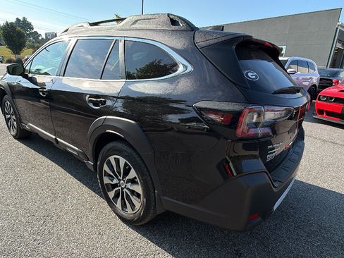 Used 2025 Subaru Outback Limited w/ Popular Package #2 AWD/4WD image 10