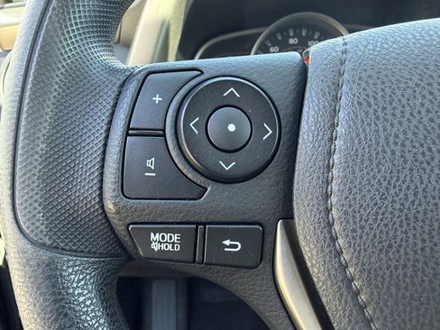 Used 2015 Toyota RAV4 XLE FWD image 13