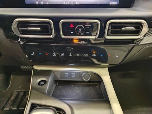 New 2026 Nissan Sentra SL w/ Floor Mat Package FWD image 27