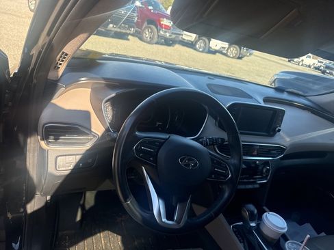 Used 2020 Hyundai Santa Fe SEL w/ Convenience + Premium Package image 18