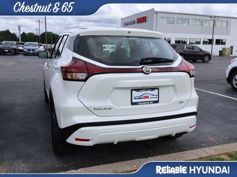 Used 2021 Nissan Kicks SV FWD image 16