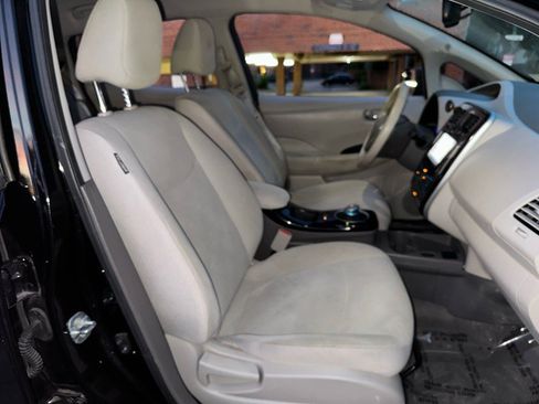 Used 2015 Nissan Leaf SV FWD image 47