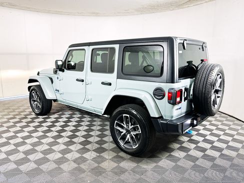 Used 2024 Jeep Wrangler Sport S image 5
