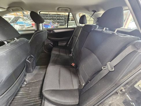 Used 2017 Subaru Outback 2.5i Premium AWD/4WD image 12