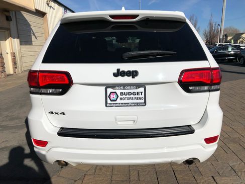 Used 2015 Jeep Grand Cherokee Altitude image 3