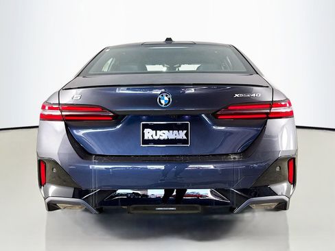 New 2026 BMW i5 eDrive40 w/ M Sport Package image 6