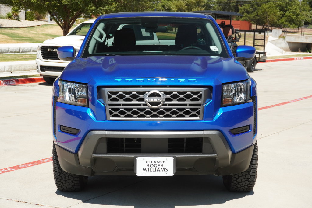 Used 2024 Nissan Frontier SV RWD image 8