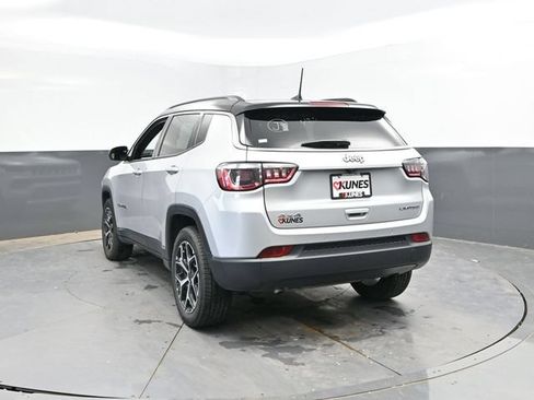 Used 2025 Jeep Compass Limited AWD/4WD image 12