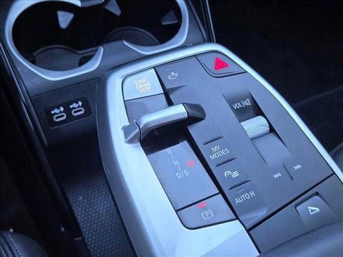 Used 2024 BMW X1 xDrive28i w/ Technology Package image 11