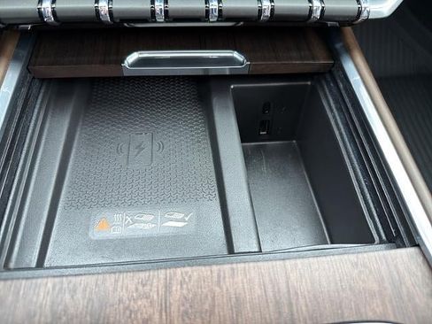 Used 2026 GMC Acadia Denali Ultimate w/ LPO, Floor Liner Package AWD/4WD image 32