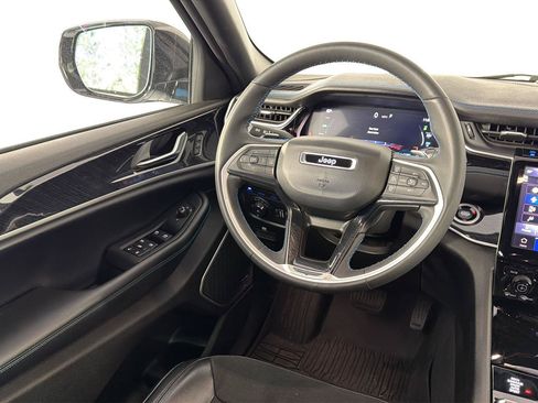 Used 2023 Jeep Grand Cherokee Trailhawk w/ Advanced Protech Group II AWD/4WD image 18