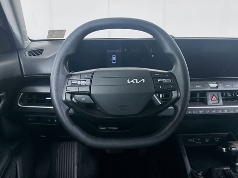 Used 2025 Kia K4 FWD image 18