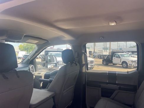 Used 2017 Ford F550 XLT image 22