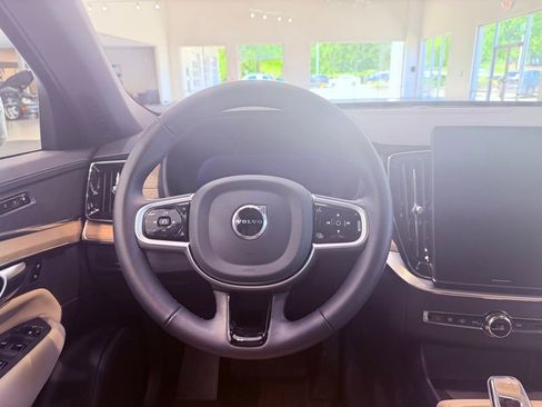 Used 2025 Volvo XC90 B6 Plus w/ Protection Package Premier AWD/4WD image 20