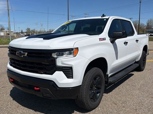 Used 2024 Chevrolet Silverado 1500 LT Trail Boss w/ Protection Package AWD/4WD image 1