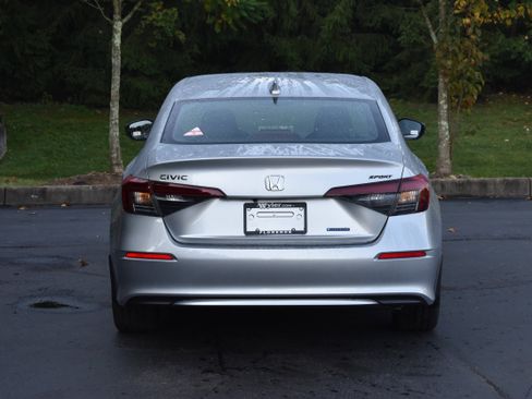 New 2026 Honda Civic FWD Hybrid Sedan image 7