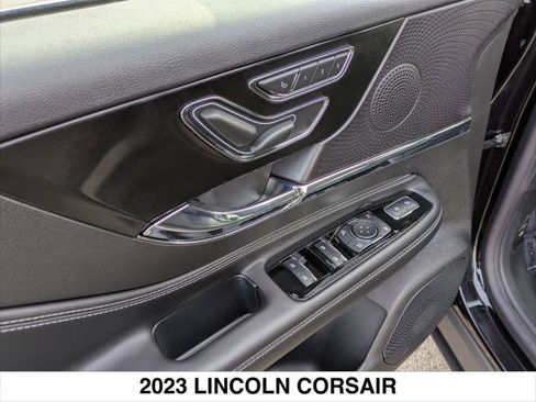 Certified 2023 Lincoln Corsair Reserve image 11