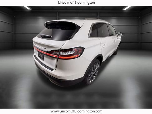 Certified 2023 Lincoln Nautilus Reserve w/ Equipment Group 201A image 8