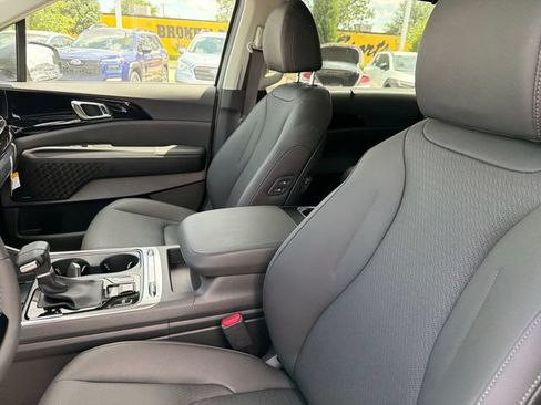 New 2026 Kia Carnival SX Prestige FWD image 18