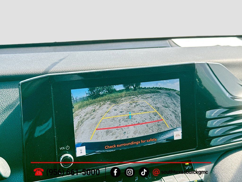Used 2025 Toyota Camry LE w/ Convenience Package FWD image 17