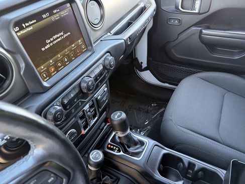 Used 2021 Jeep Wrangler Unlimited Sport w/ Sun And Sound Package AWD/4WD image 27