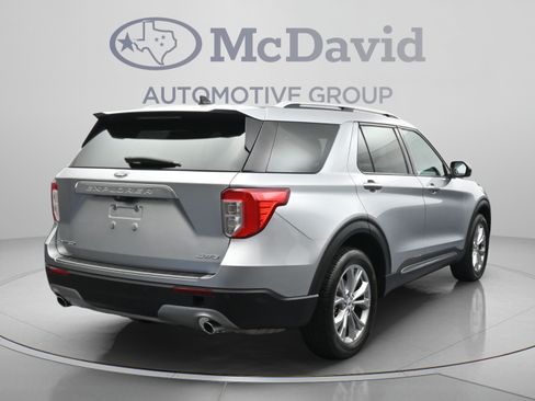 Used 2023 Ford Explorer Limited AWD/4WD image 8