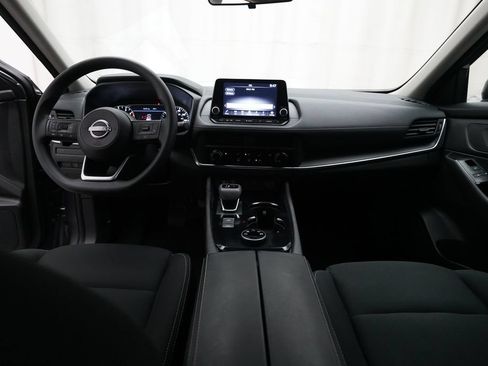 Used 2024 Nissan Rogue S AWD/4WD image 5