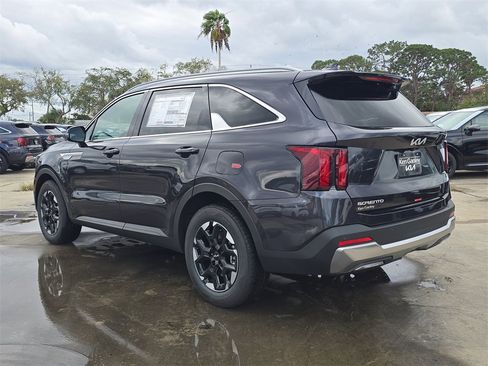 New 2026 Kia Sorento S image 6