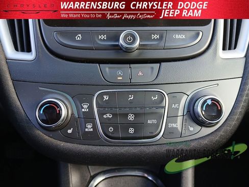 Used 2024 Chevrolet Malibu LT image 23