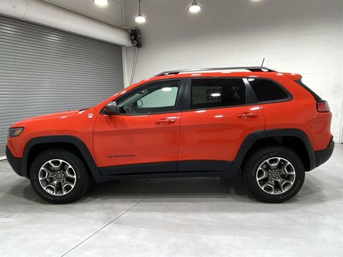 Used 2021 Jeep Cherokee Trailhawk w/ Sun, Sound & Nav Group image 5