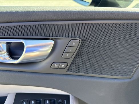 New 2026 Volvo XC60 B5 Core AWD/4WD image 12