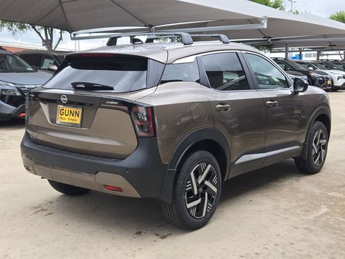 New 2026 Nissan Kicks SV FWD image 3