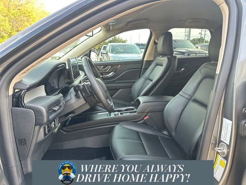 New 2026 Lincoln Corsair Premiere image 7