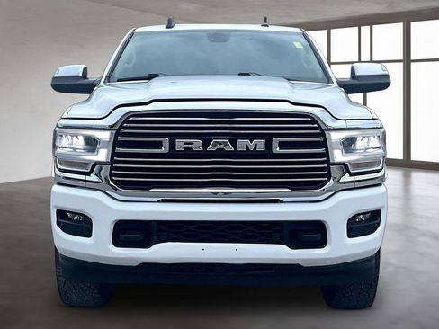 Used 2022 RAM 2500 Laramie AWD/4WD image 2