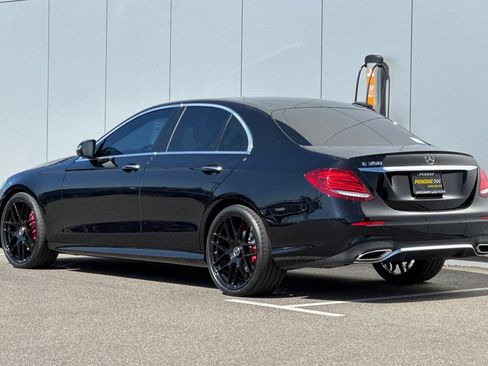 Used 2020 Mercedes-Benz E 350 Sedan image 3